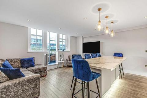 3 bedroom apartment to rent, Marylebone Road, London NW1