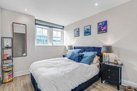 3 bedroom apartment to rent, Marylebone Road, London NW1