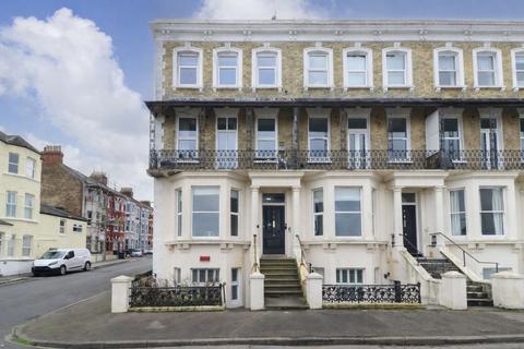 2 bedroom flat for sale, Sea View Terrace, Margate, CT9