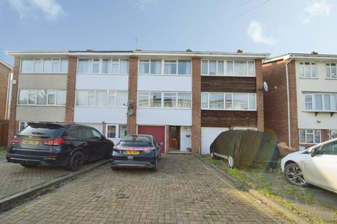 Liphook Close, Hornchurch, RM12