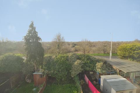 4 bedroom terraced house for sale, Liphook Close, Hornchurch, RM12