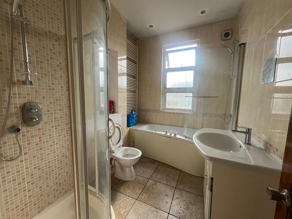 Upstairs Bathroom