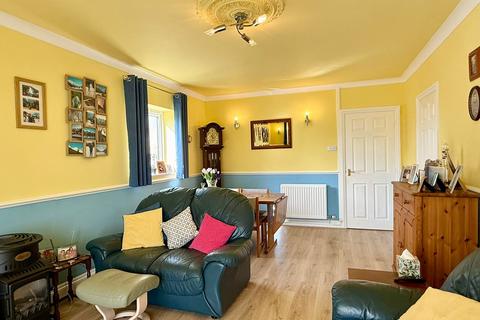 2 bedroom detached bungalow for sale, Oakfield Drive, Kilgetty, SA68