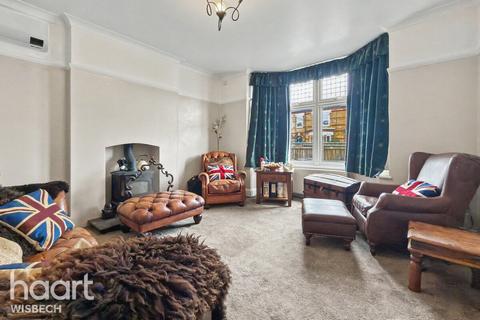 4 bedroom detached house for sale, Victoria Road, Wisbech