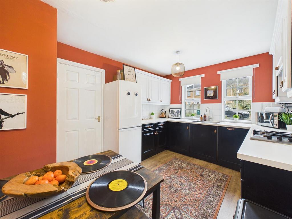 Kitchen 3.jpg