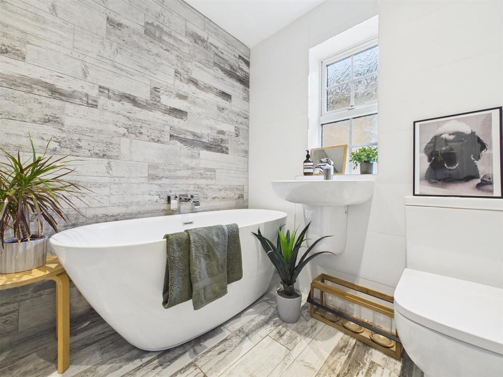Bath 1.jpg