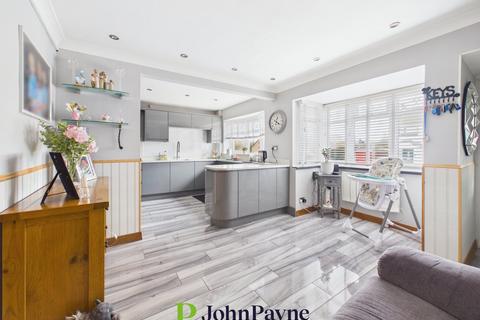 undefined, Chatsworth Rise, Styvechale, West Midlands, CV3