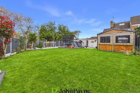 undefined, Chatsworth Rise, Styvechale, West Midlands, CV3