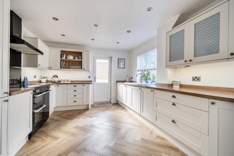 4 bedroom detached house for sale, Kentisbeare, Cullompton, Devon, EX15