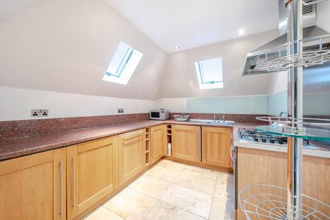 2 bedroom flat to rent, Finchley Road London NW11