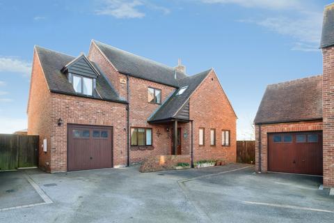4 bedroom detached house for sale, Horseshoes Close, Grendon Underwood, Aylesbury