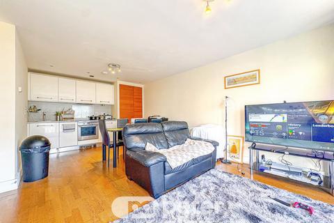 2 bedroom apartment to rent, Falcon Drive, Cardiff, CF10