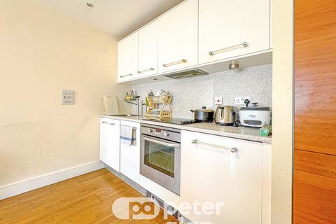 2 bedroom apartment to rent, Falcon Drive, Cardiff, CF10