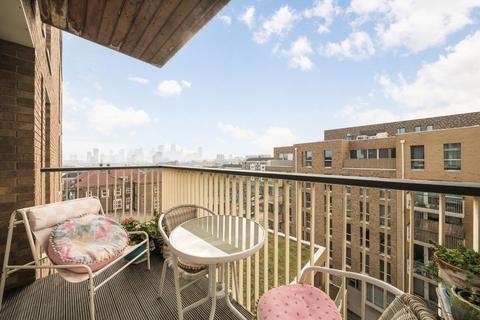 1 bedroom flat for sale, Harston Walk, London E3