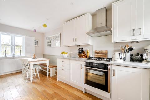 3 bedroom semi-detached house for sale, Arthur Road, Farnham, GU9