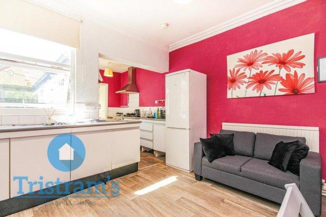 House in Nottingham, Dunkirk - More