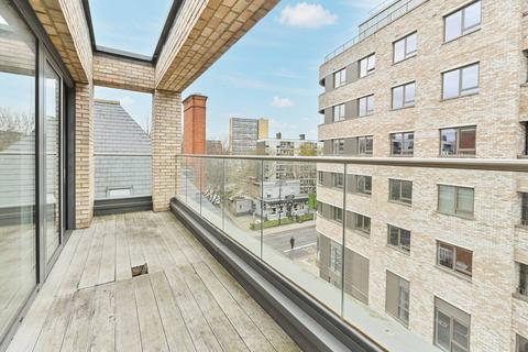 2 bedroom flat for sale, Butler Court, Battersea, London, SW11