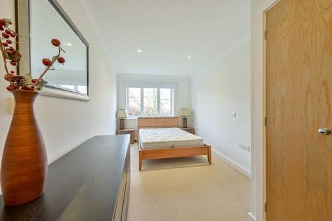 2 bedroom flat to rent, Princes Way, Southfields, London, SW19