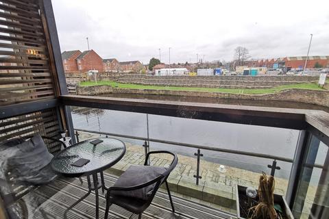 undefined, Hebble Wharf, Navigation Walk, Wakefield, UK, WF1
