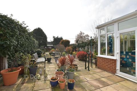 3 bedroom terraced house for sale, Haigville Gardens, Ilford, Essex