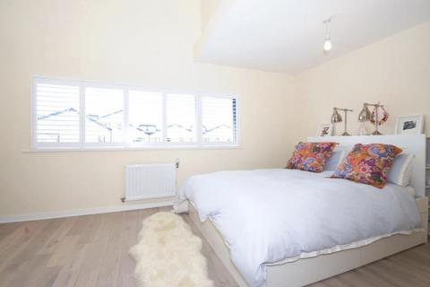 undefined, Jolly Mews, London, SW16