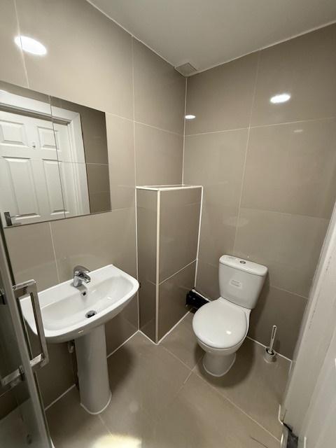 Room A (£625pcm)