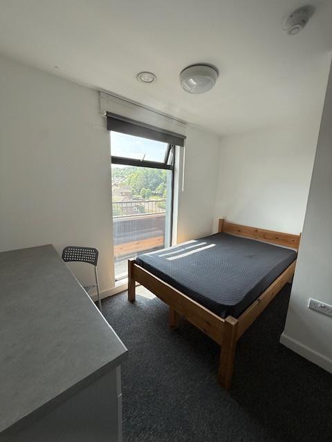 Room A (£625pcm)