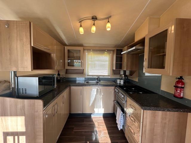 Willerby New Hampton Kitchen At Six Arches Country
