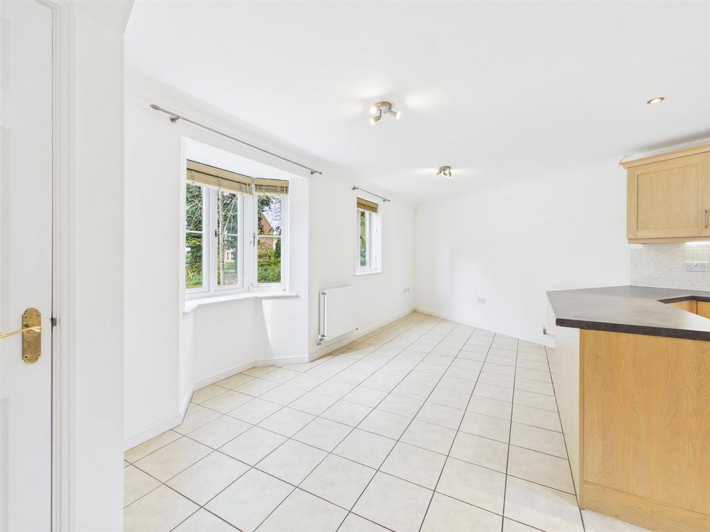 Kitchen / Dining area