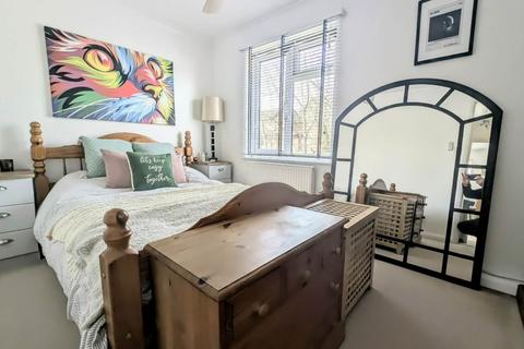 2 bedroom end of terrace house for sale, Atholl Road, Bordon GU35
