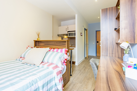 Studio to rent, Classic Studio at Central Studios, 4 Greyfriars Road RG1