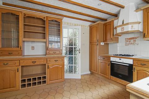 2 bedroom detached bungalow for sale, The Croft, Meriden, CV7