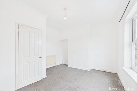 2 bedroom terraced house for sale, Kirkstead Street, East Yorkshire HU8