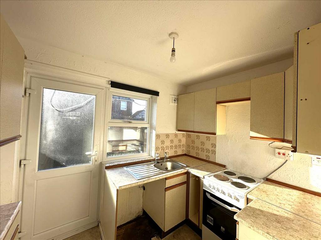 Kitchen: