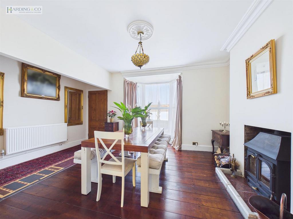 Dining Room .3.jpg