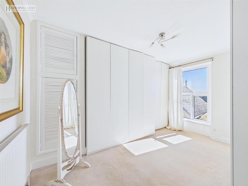 Dressing Room Bedroom 2.jpg