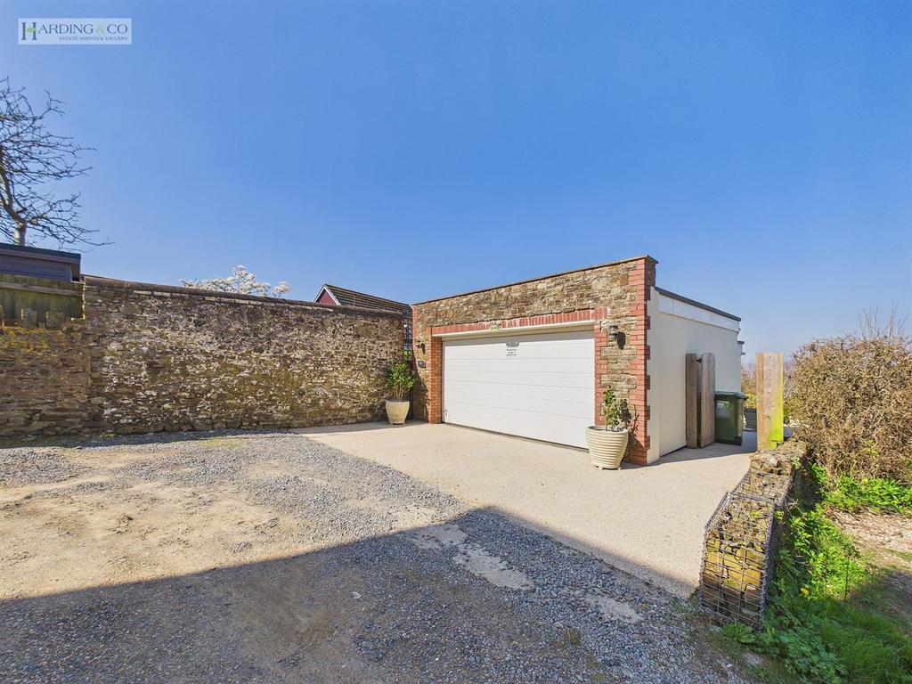 Driveway Garage.jpg