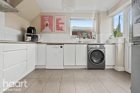 3 bedroom semi-detached house for sale, Rayfield Close, Dunmow
