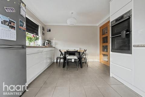 3 bedroom semi-detached house for sale, Rayfield Close, Dunmow