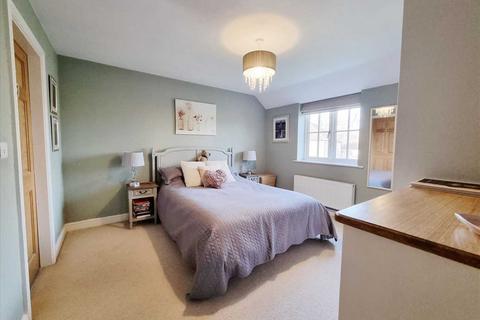 undefined, Nocton LN4