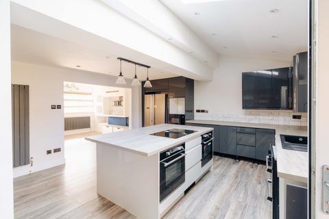 3 bedroom end of terrace house for sale, Bristol BS7