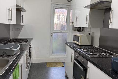 undefined, Park Avenue, Mitcham CR4