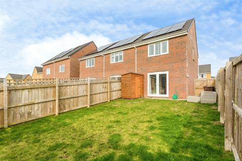 undefined, Bobbin Way, WAKEFIELD