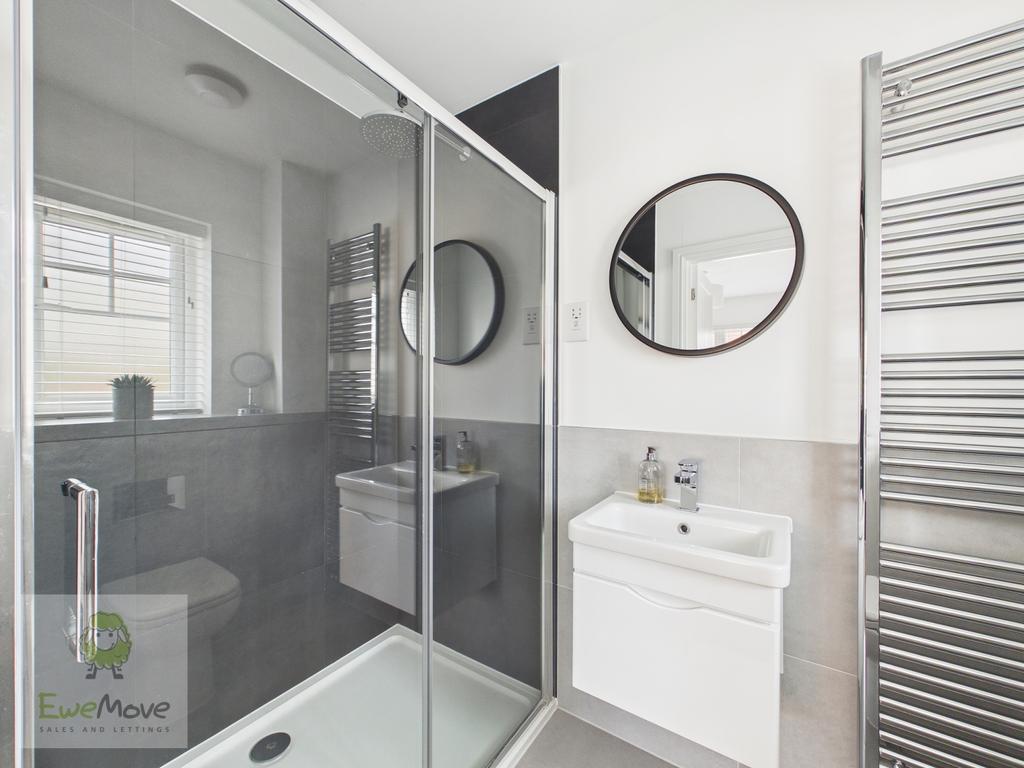 Ensuite Shower Room