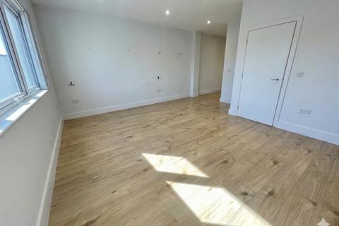 undefined, Midland Apartments, 142 Midland Road, Luton, Bedfordshire, LU2 0GH