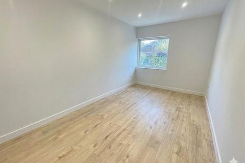undefined, Midland Apartments, 142 Midland Road, Luton, Bedfordshire, LU2 0GH