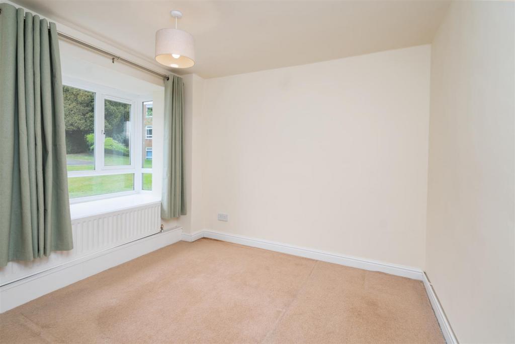 46 White House Way  11.jpg