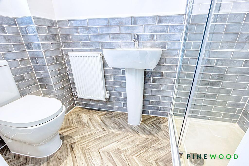 Ensuite shower room