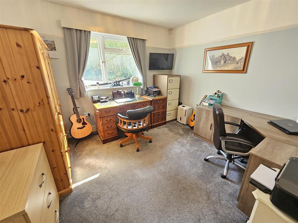 Bedroom 2.jpg