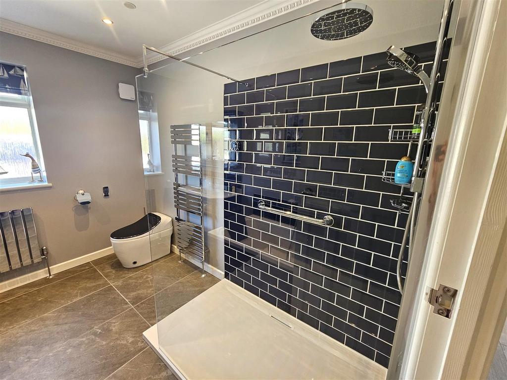 Bathroom Shower.jpg